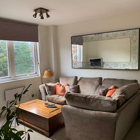 4 The Courtyard Central Windsor 2Br Zewnętrze zdjęcie