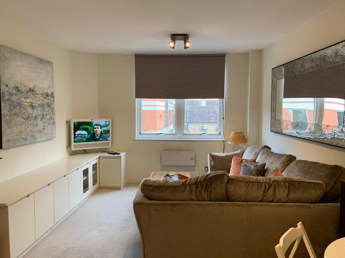4 The Courtyard Central Windsor 2Br Zewnętrze zdjęcie