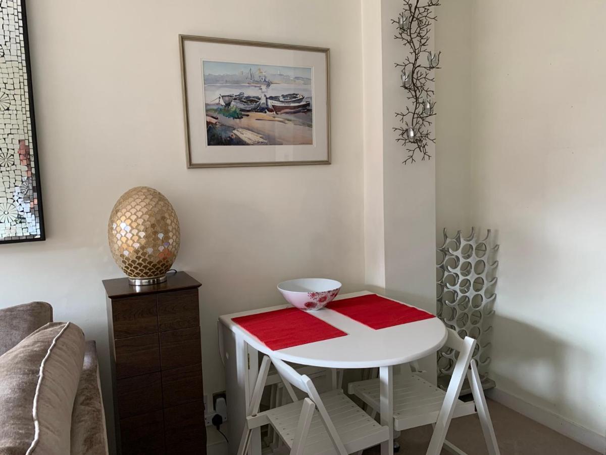 4 The Courtyard Central Windsor 2Br Zewnętrze zdjęcie